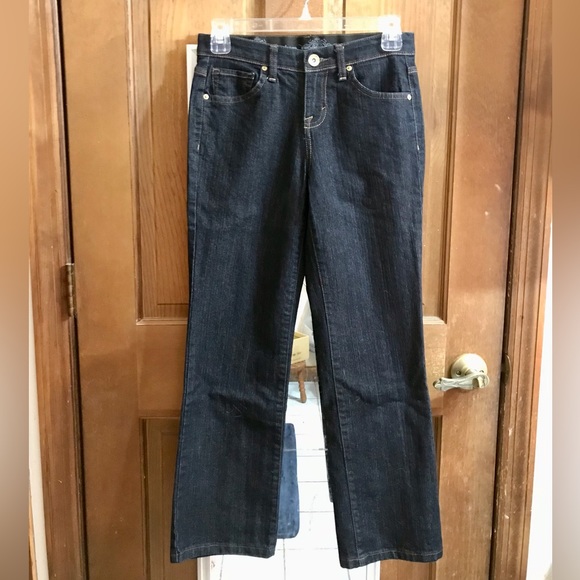 Style & Co. Petite Jeans, Size 2 Petite Short - Picture 1 of 8